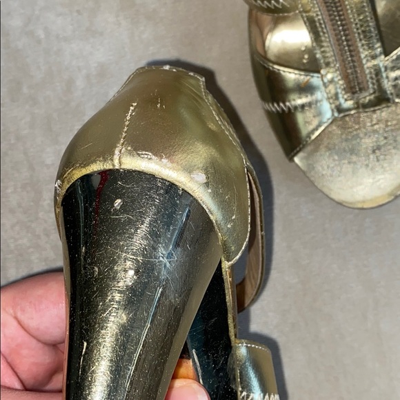 used micheal kors heels! - Picture 4 of 8